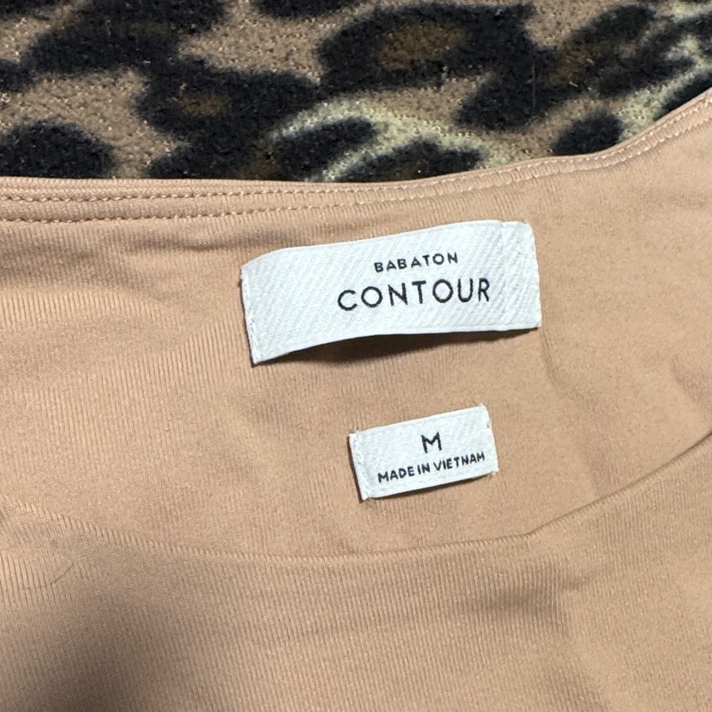 Babaton Contour Beige Top